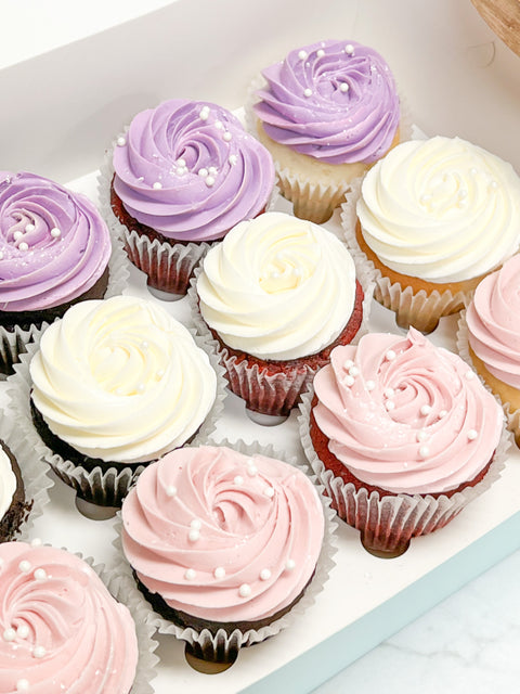 Pretty Rosette Cake