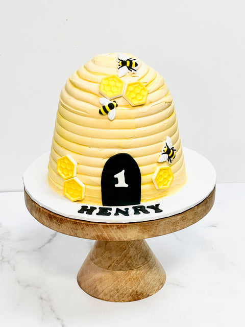 Honey Bee Sweet Cake
