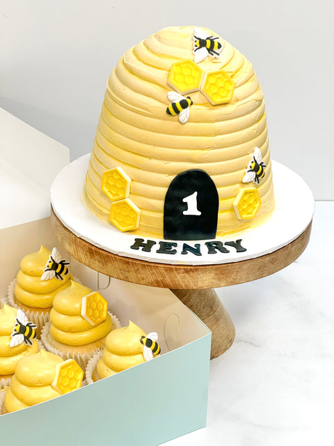 Honey Bee Sweet Cake