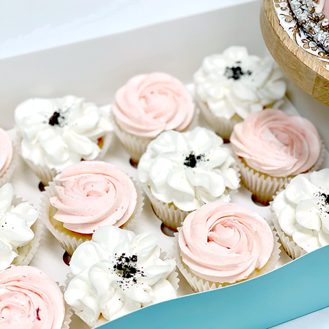 Pretty Floral Dozen